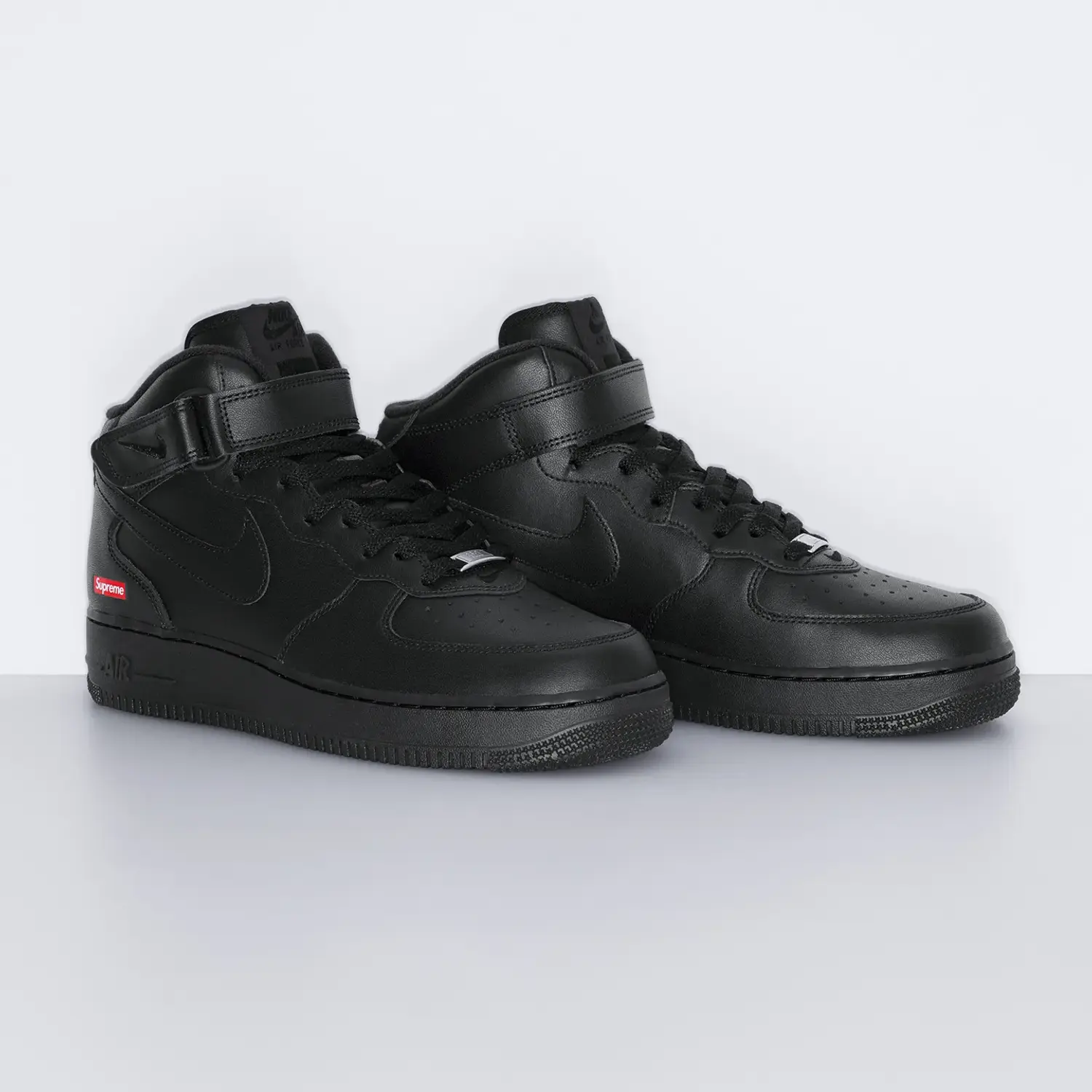 Supreme®/Nike® Air Force 1 Mid