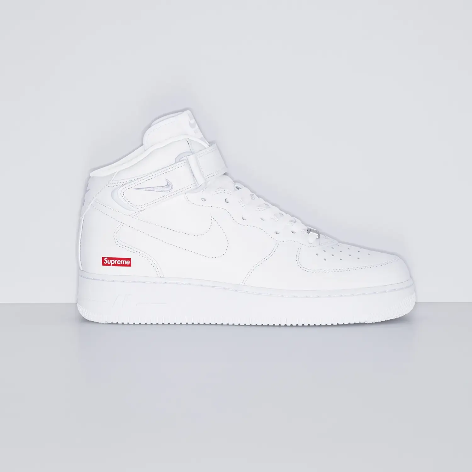 Supreme®/Nike® Air Force 1 Mid