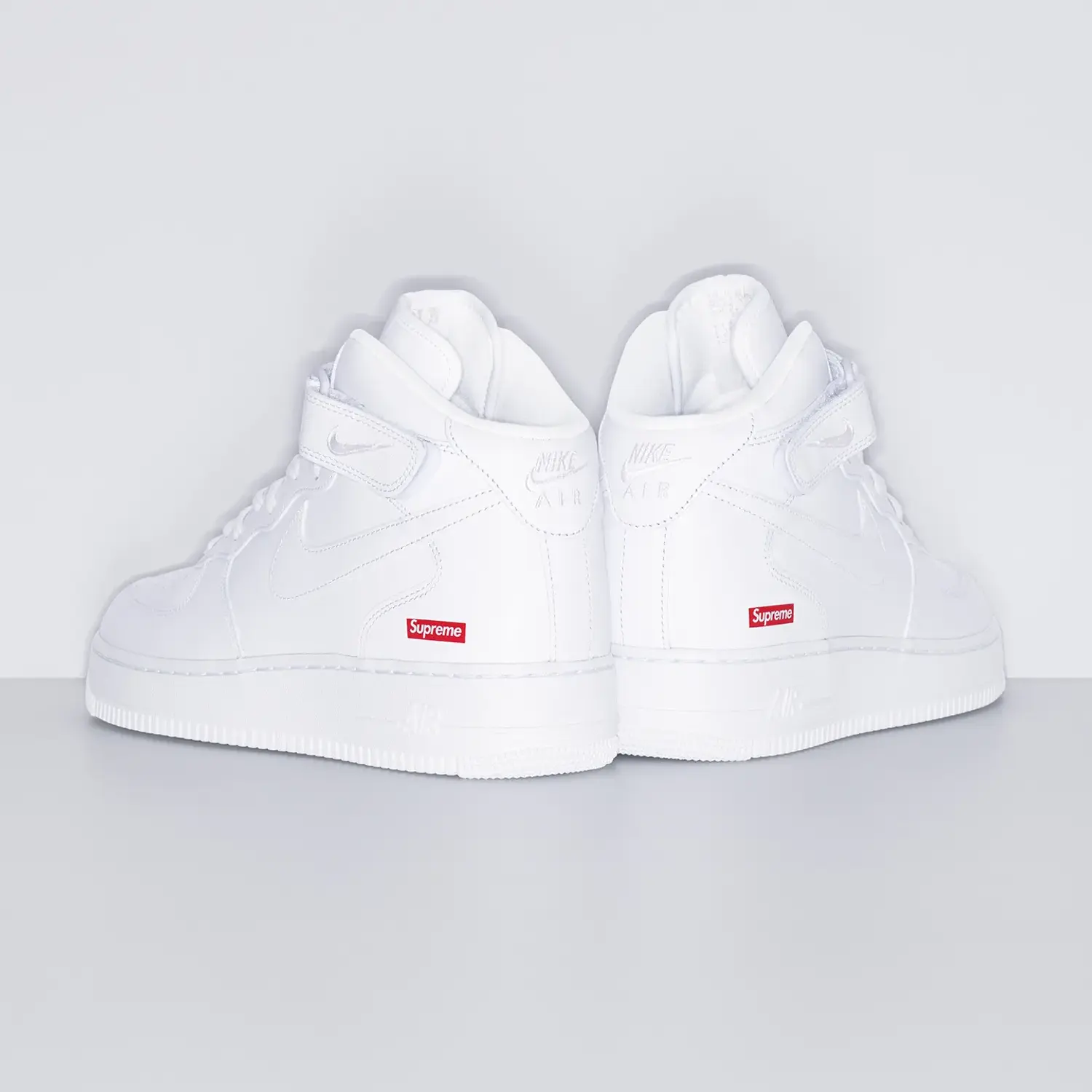 Supreme®/Nike® Air Force 1 Mid