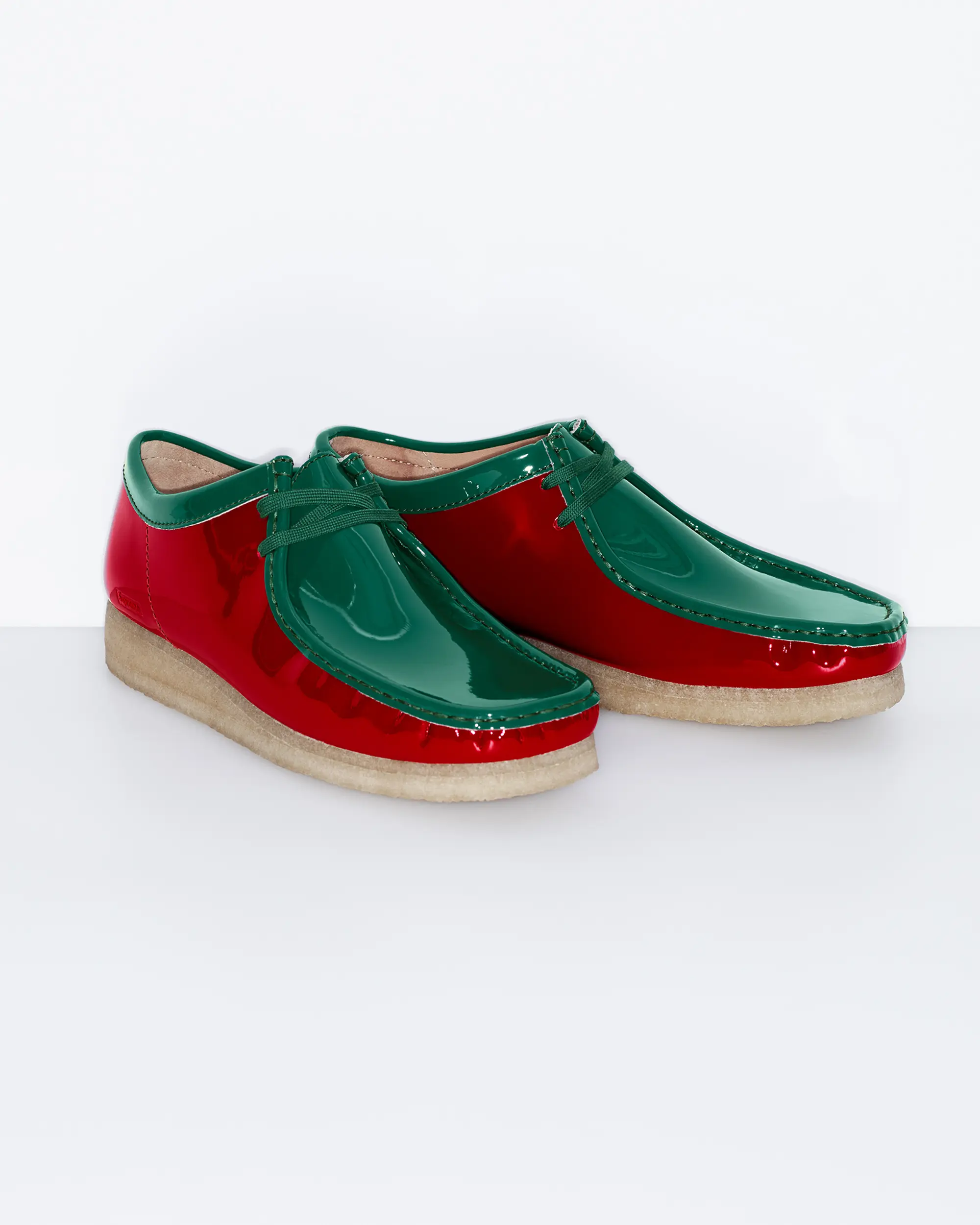 Supreme®/Clarks Originals® Patent Leather Wallabee®