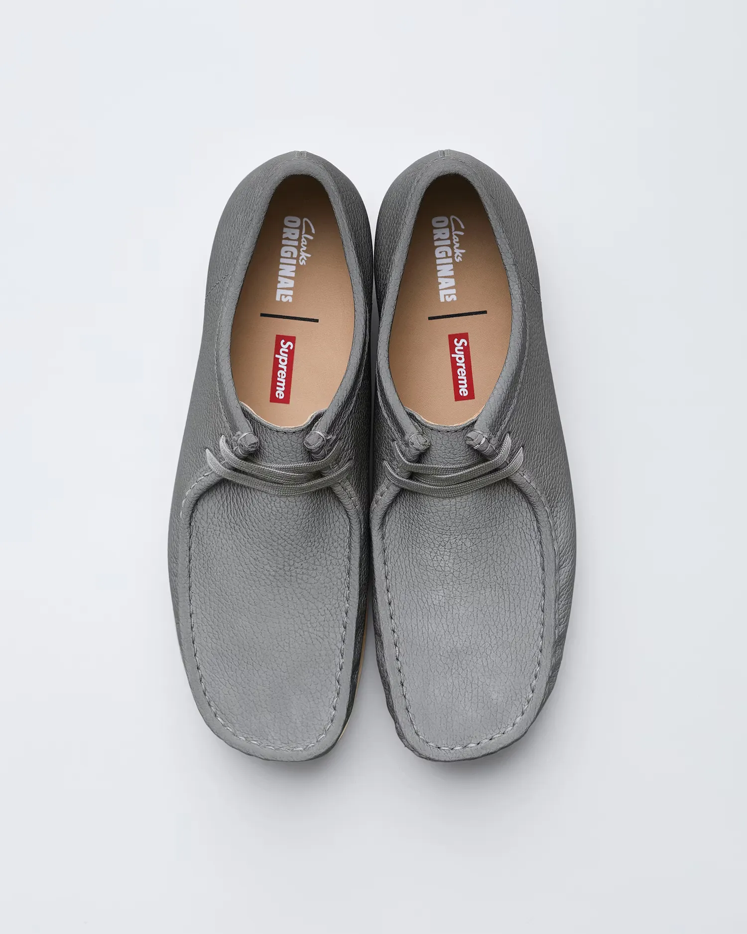 Supreme Supreme®/Clarks Originals™ Reflective Wallabee™