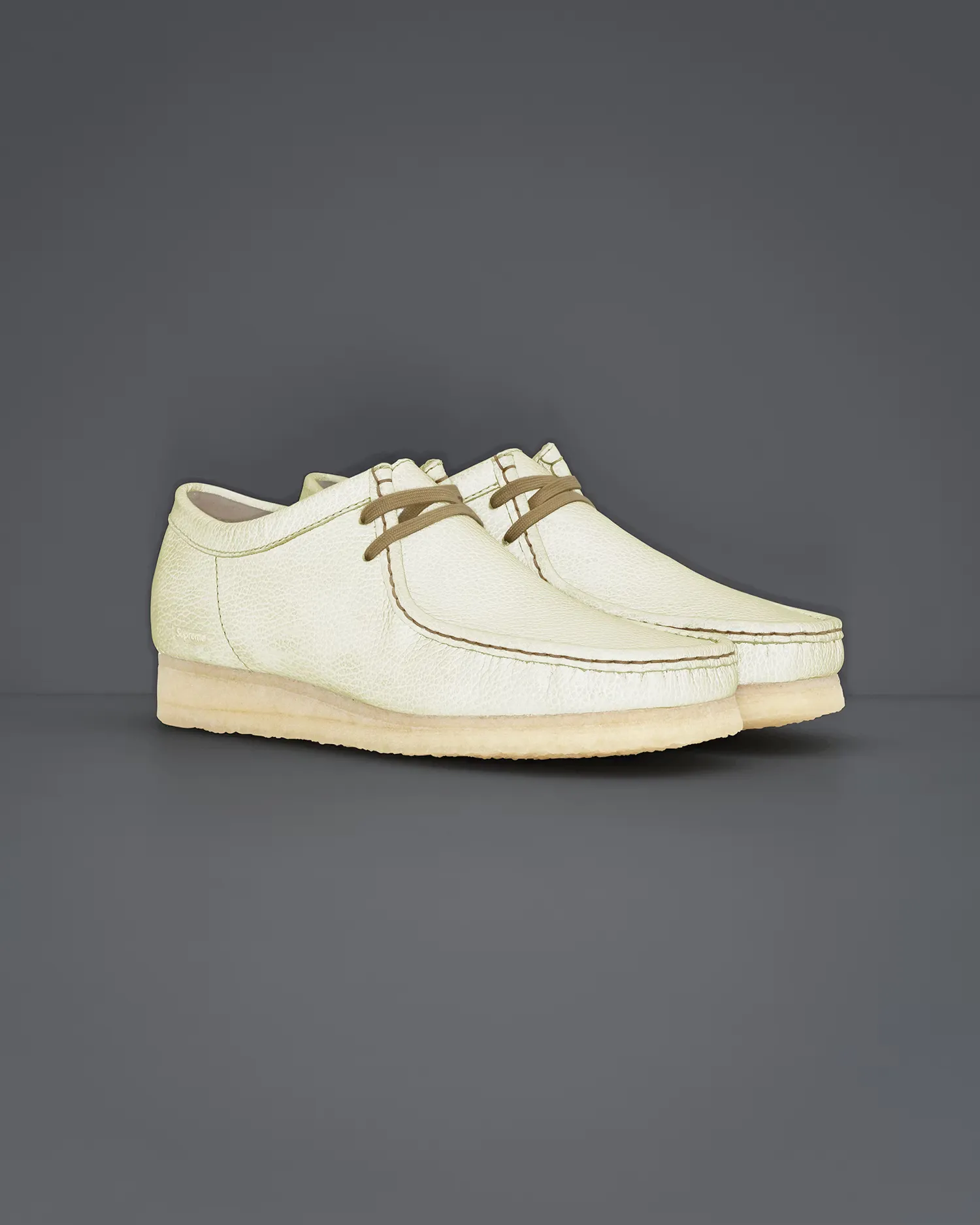 Supreme Supreme®/Clarks Originals™ Reflective Wallabee™